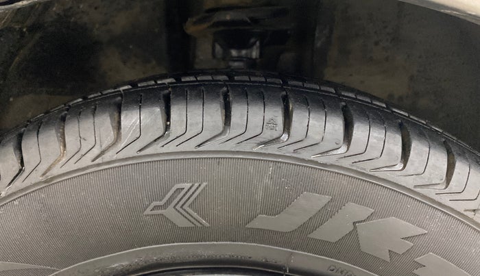 2017 Datsun Redi Go T (O), Petrol, Manual, 77,322 km, Right Front Tyre Tread