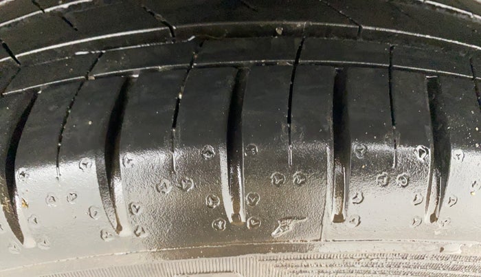 2022 MG HECTOR SHARP HYBRID 1.5 PETROL, Petrol, Manual, 18,701 km, Left Rear Tyre Tread