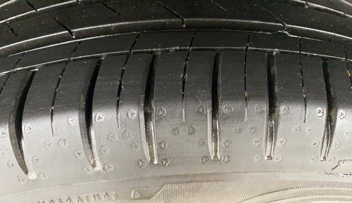 2022 MG HECTOR SHARP HYBRID 1.5 PETROL, Petrol, Manual, 18,701 km, Right Rear Tyre Tread