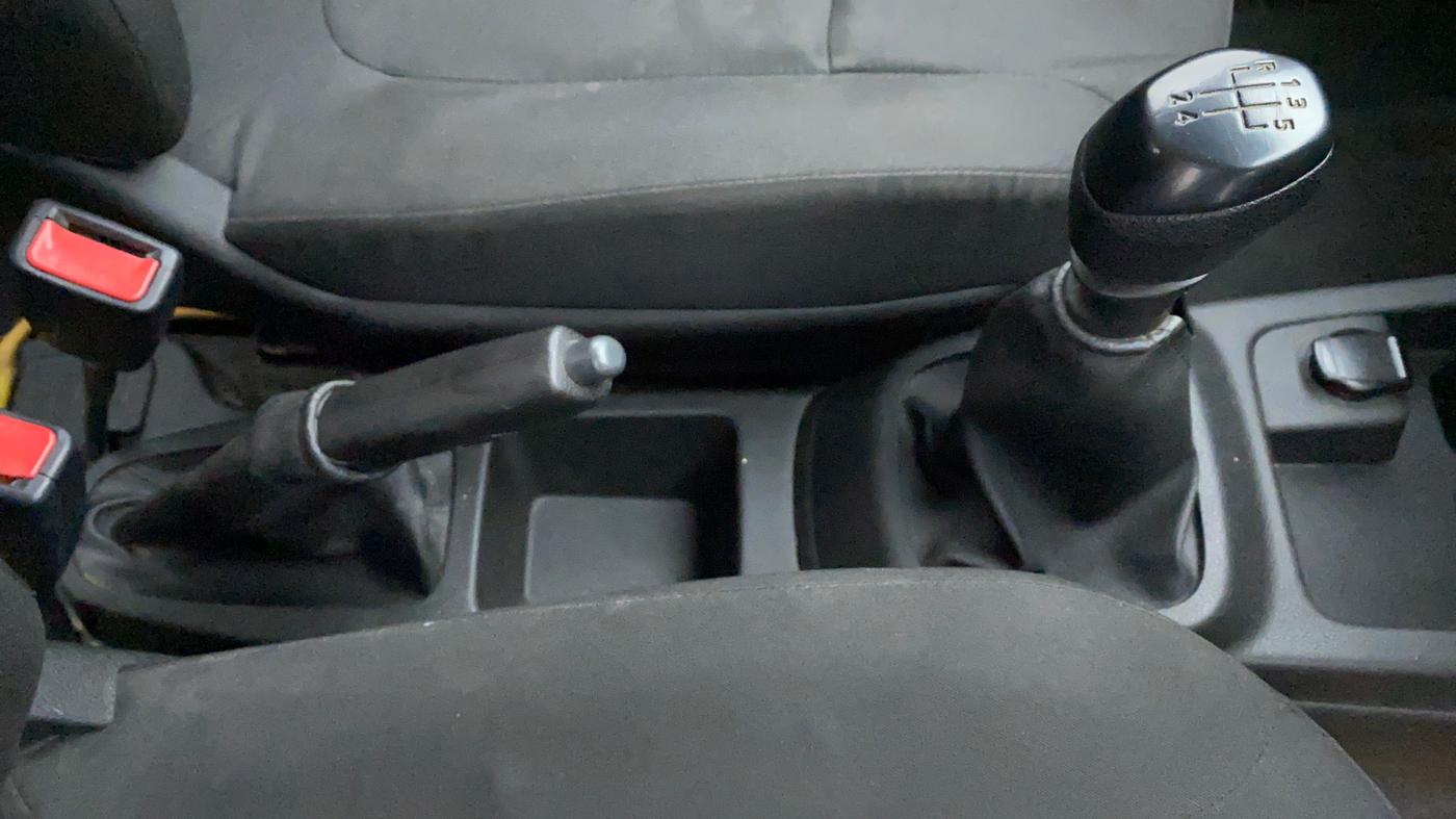 2018 Renault Kwid RXL, Petrol, Manual, 39,111 km, Gear Lever