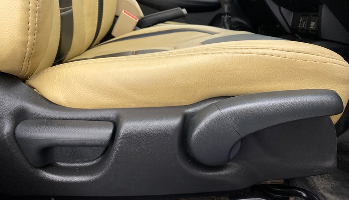 2019 Honda Jazz 1.2 VX I-VTECH, Petrol, Manual, 24,856 km, Driver Side Adjustment Panel