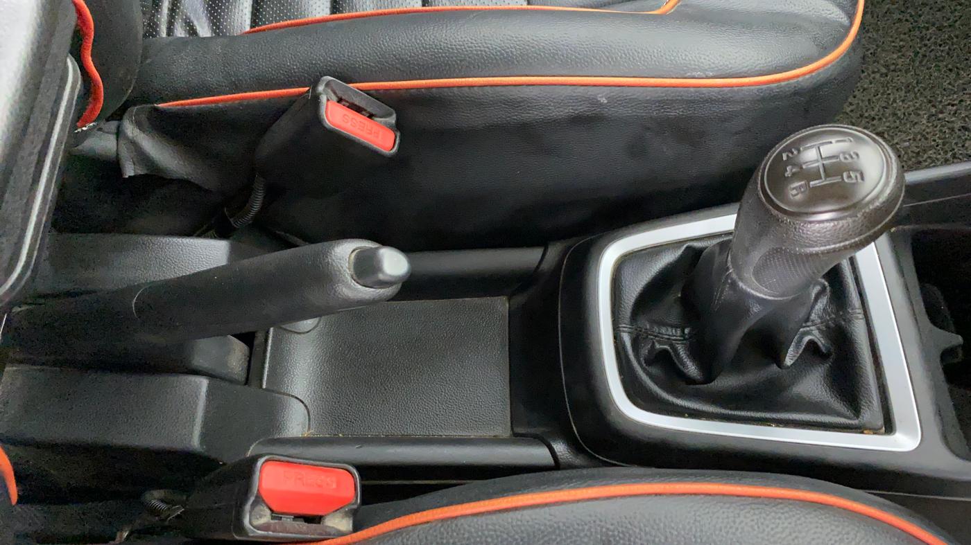 2020 Maruti Swift LXI D, Petrol, Manual, 18,189 km, Gear Lever