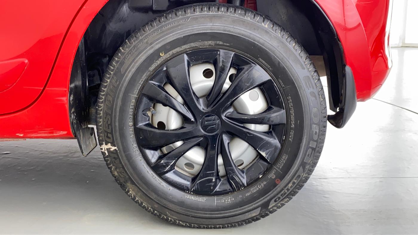 2020 Maruti Swift LXI D, Petrol, Manual, 18,189 km, Left Rear Wheel