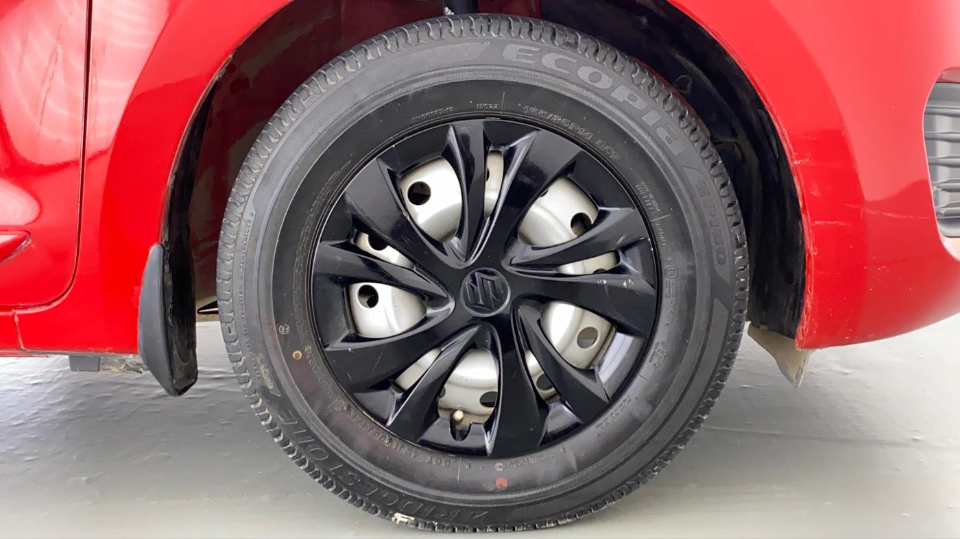 2020 Maruti Swift LXI D, Petrol, Manual, 18,189 km, Right Front Wheel