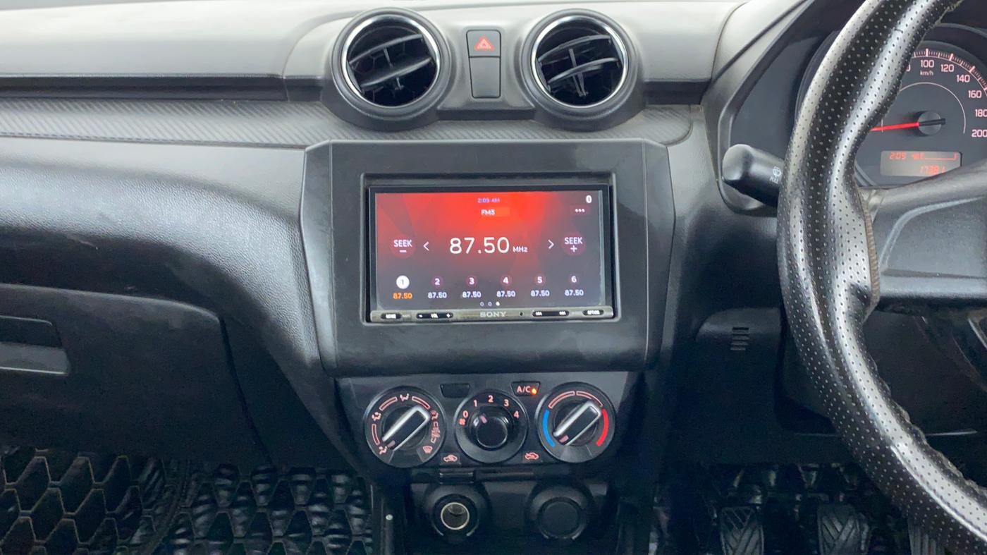 2020 Maruti Swift LXI D, Petrol, Manual, 18,189 km, Air Conditioner