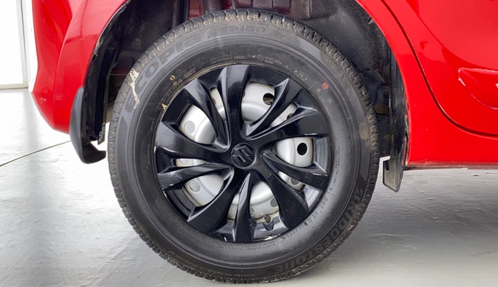 2020 Maruti Swift LXI D, Petrol, Manual, 18,189 km, Right Rear Wheel