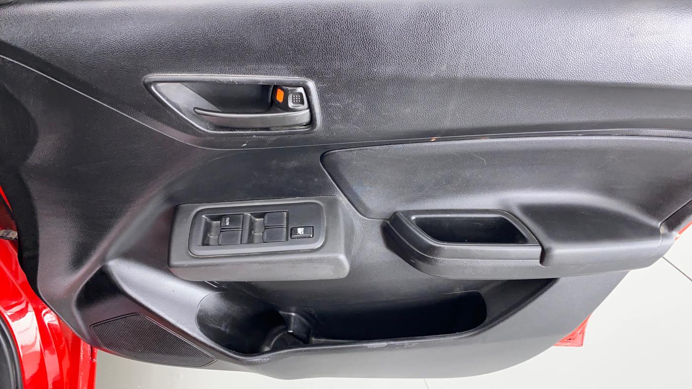 2020 Maruti Swift LXI D, Petrol, Manual, 18,189 km, Driver Side Door Panels Control