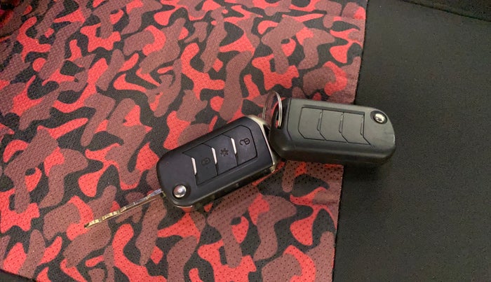 2022 Mahindra Thar LX PETROL HT 4WD AT, Petrol, Automatic, 34,063 km, Key Close Up