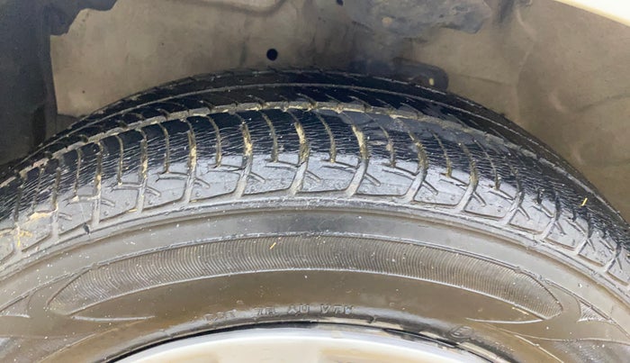 2017 Maruti Celerio VXI AMT, Petrol, Automatic, 18,416 km, Left Front Tyre Tread