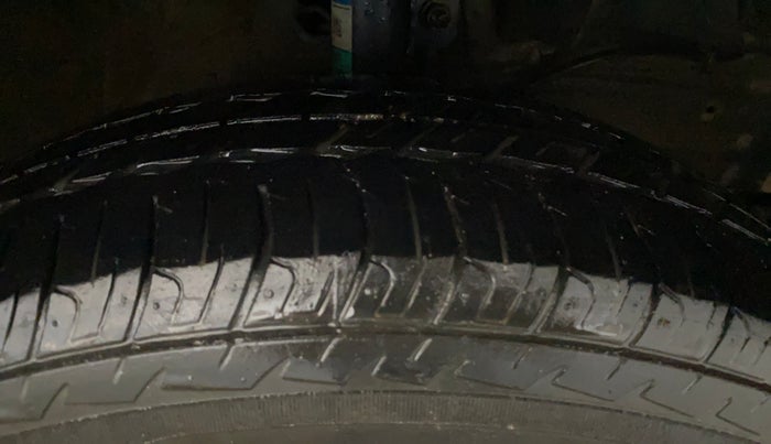 2018 Maruti Swift VXI, Petrol, Manual, 58,526 km, Right Front Tyre Tread