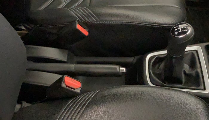 2018 Maruti Swift VXI, Petrol, Manual, 58,526 km, Gear Lever