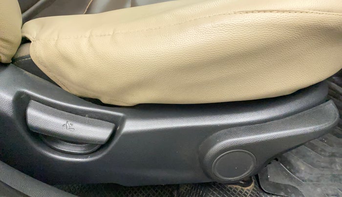 2014 Hyundai Xcent S 1.1 CRDI (O), Diesel, Manual, 89,338 km, Driver Side Adjustment Panel