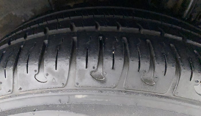 2014 Hyundai Xcent S 1.1 CRDI (O), Diesel, Manual, 89,338 km, Left Rear Tyre Tread