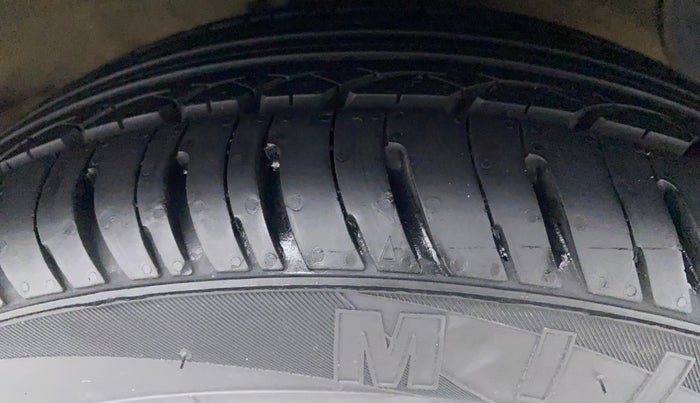 2014 Hyundai Xcent S 1.1 CRDI (O), Diesel, Manual, 89,338 km, Right Front Tyre Tread