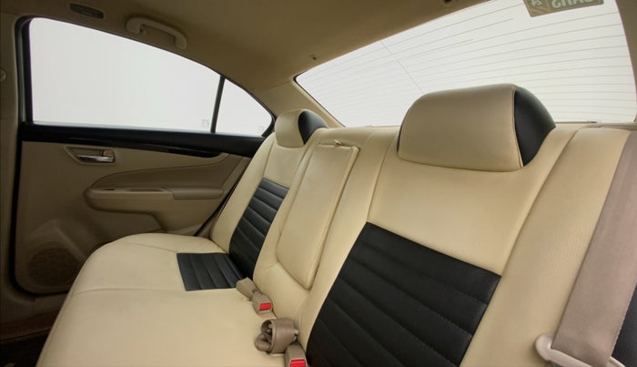 2017 Maruti Ciaz ZETA DIESEL 1.3, Diesel, Manual, 81,647 km, Right Side Rear Door Cabin