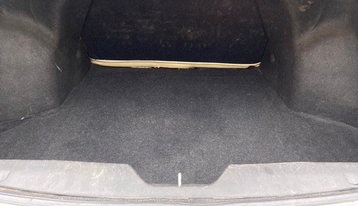2017 Maruti Ciaz ZETA DIESEL 1.3, Diesel, Manual, 81,647 km, Boot Inside