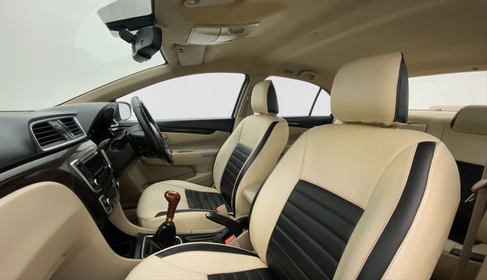2017 Maruti Ciaz ZETA DIESEL 1.3, Diesel, Manual, 81,647 km, Right Side Front Door Cabin