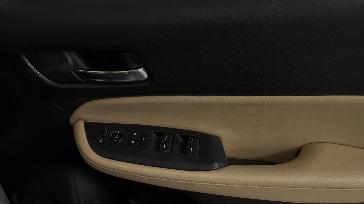 2020 Honda City 1.5L I-VTEC ZX, Petrol, Manual, 88,857 km, Driver Side Door Panels Control