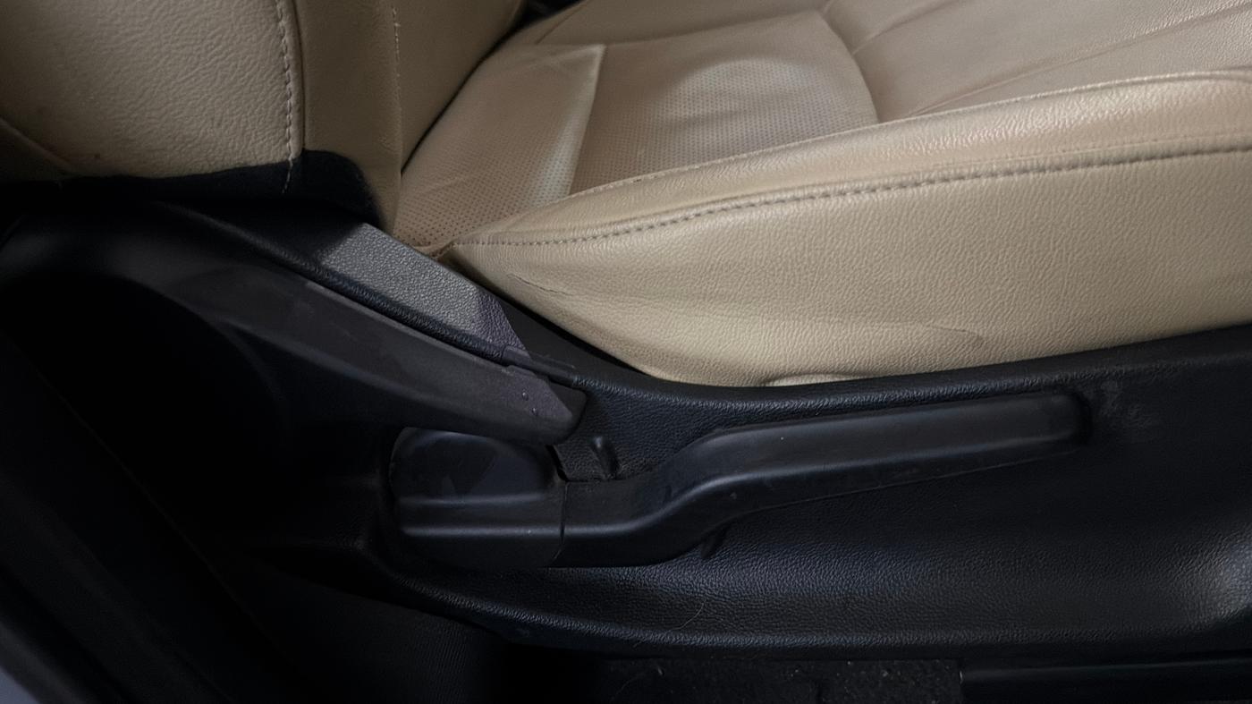 2020 Honda City 1.5L I-VTEC ZX, Petrol, Manual, 88,857 km, Driver Side Adjustment Panel