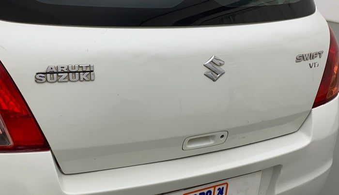 2011 Maruti Swift VDI, Diesel, Manual, 83,508 km, Dicky (Boot door) - Slightly dented
