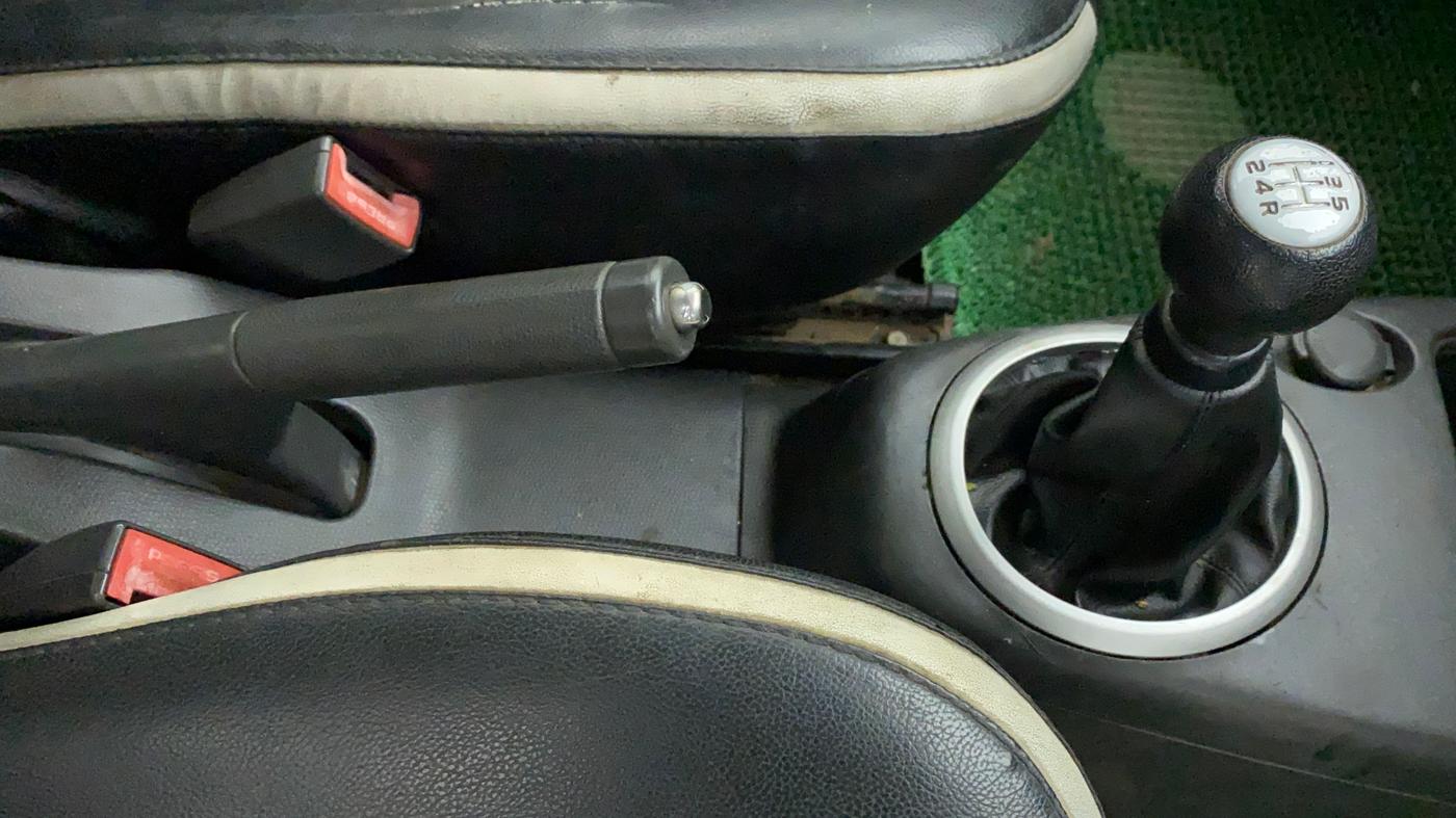 2011 Maruti Swift VDI, Diesel, Manual, 83,508 km, Gear Lever