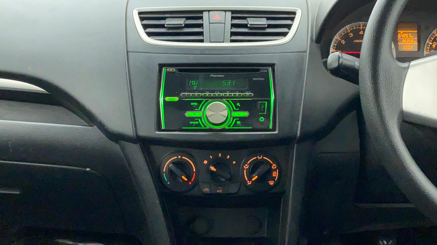 2013 Maruti Swift VXI D, Petrol, Manual, 36,750 km, Air Conditioner