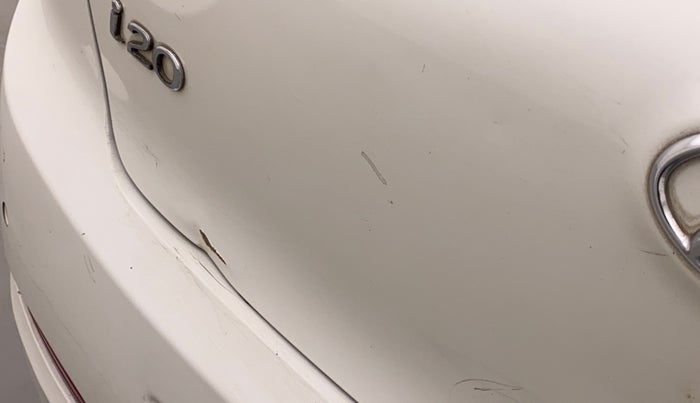 2016 Hyundai Elite i20 ASTA 1.2 (O), Petrol, Manual, 40,143 km, Dicky (Boot door) - Slightly dented