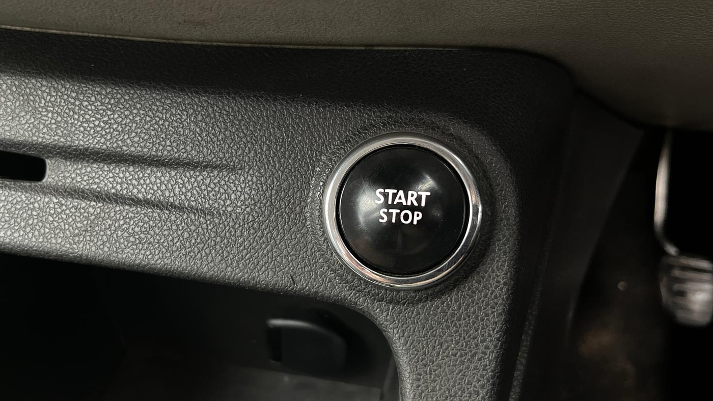 2017 Renault Captur PLATINE DIESEL , Diesel, Manual, 1,02,482 km, Keyless Start/ Stop Button