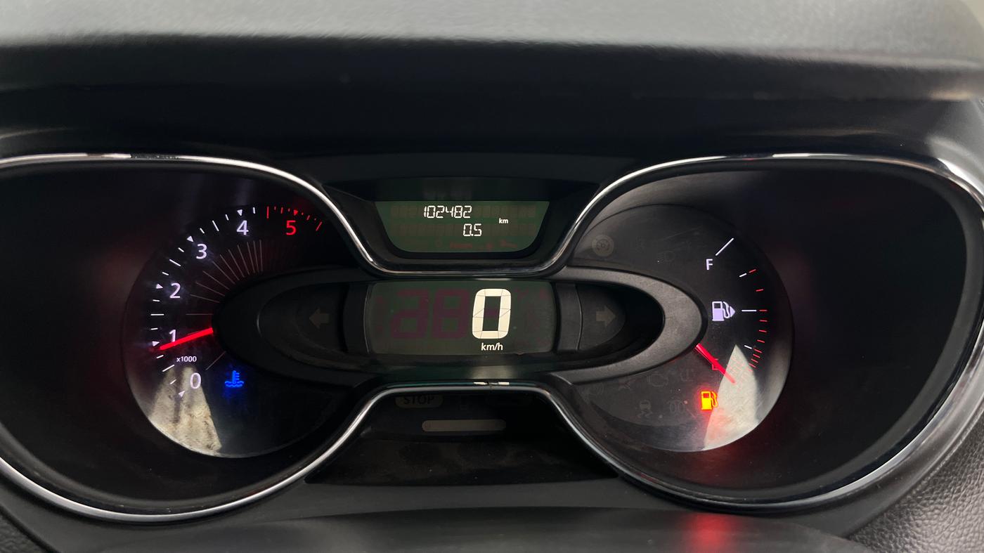 2017 Renault Captur PLATINE DIESEL , Diesel, Manual, 1,02,482 km, Odometer Image