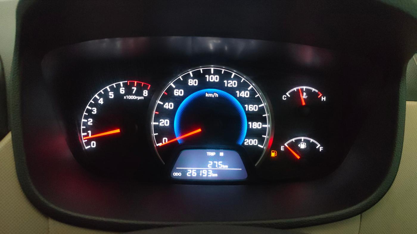 2015 Hyundai Grand i10 SPORTZ 1.2 KAPPA VTVT, Petrol, Manual, 26,180 km, Odometer Image