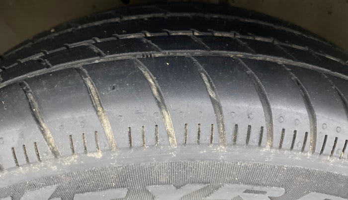 2019 Maruti Celerio VXI d, Petrol, Manual, 49,901 km, Left Front Tyre Tread