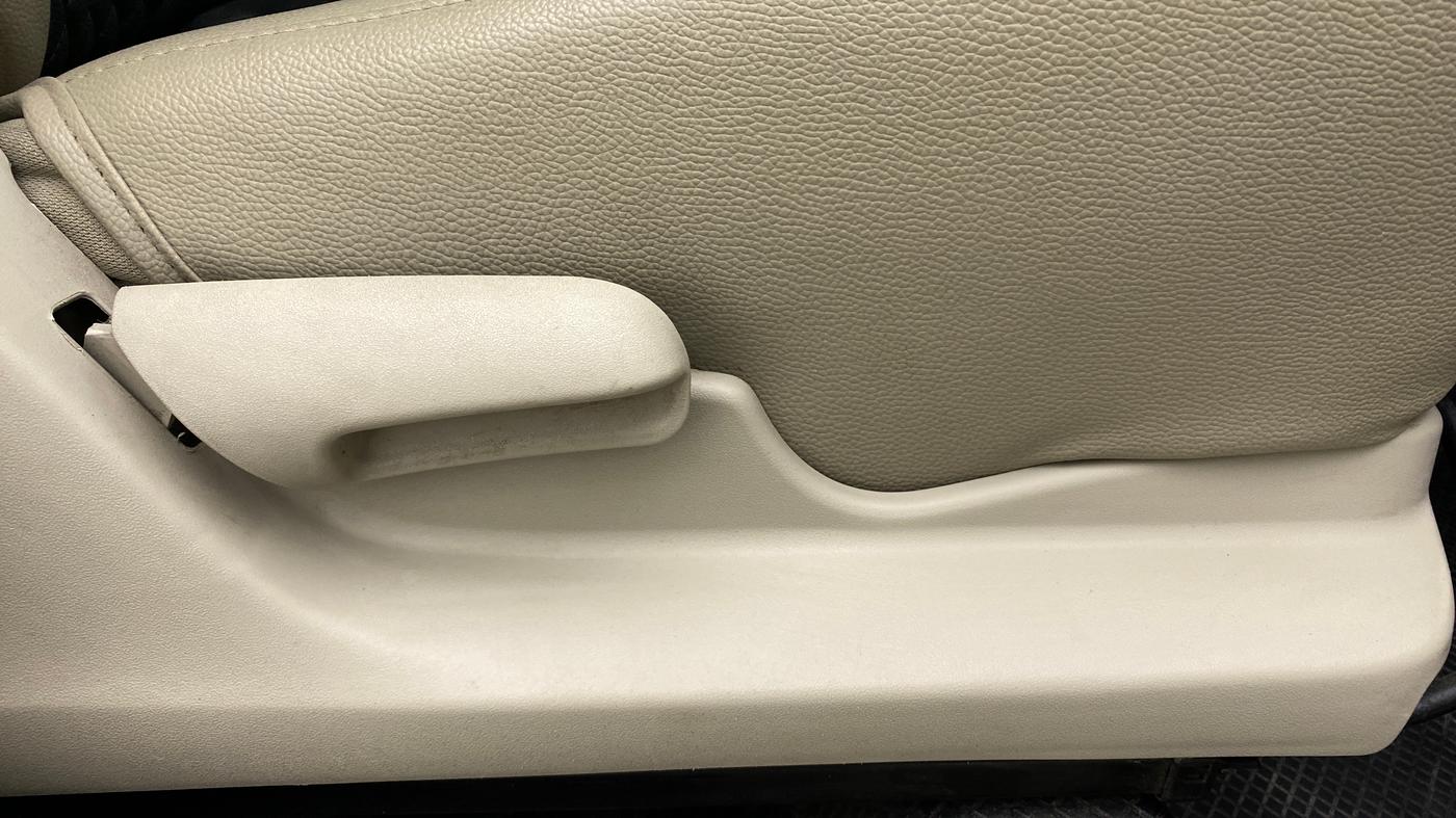 2019 Maruti Celerio VXI d, Petrol, Manual, 49,901 km, Driver Side Adjustment Panel