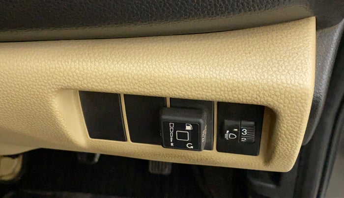 2018 Honda Amaze 1.2L I-VTEC S, CNG, Manual, 98,215 km, Dashboard - Headlight height adjustment not working
