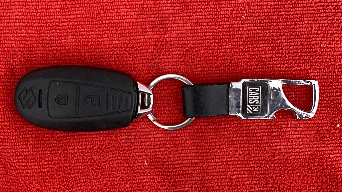 2017 Maruti Swift ZXI, Petrol, Manual, 71,050 km, Key Close Up