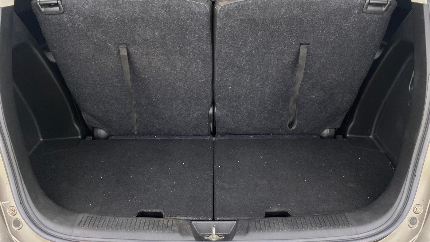 2021 Maruti XL6 ALPHA MT, Petrol, Manual, 38,375 km, Boot Inside