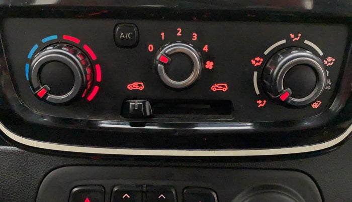 2017 Renault Kwid RXT 1.0, Petrol, Manual, 36,529 km, Dashboard - Air Re-circulation knob is not working