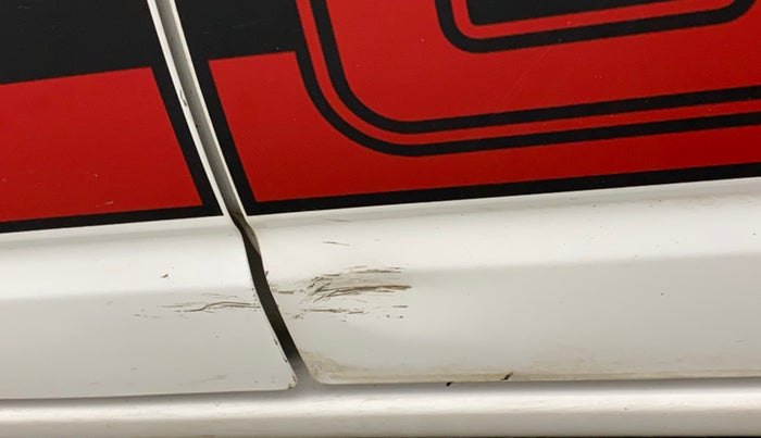 2017 Renault Kwid RXT 1.0, Petrol, Manual, 36,529 km, Rear left door - Slightly dented