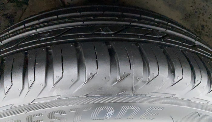 2017 Hyundai Tucson 4WD AT GLS DIESEL, Diesel, Automatic, 72,884 km, Right Front Tyre Tread