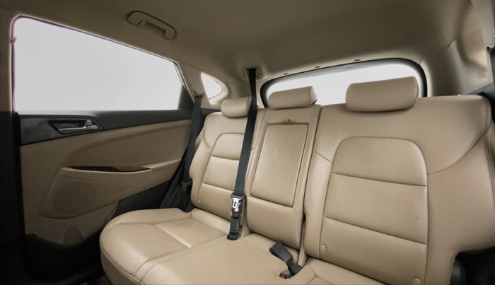 2017 Hyundai Tucson 4WD AT GLS DIESEL, Diesel, Automatic, 72,884 km, Right Side Rear Door Cabin