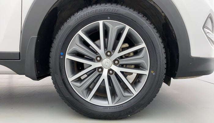 2017 Hyundai Tucson 4WD AT GLS DIESEL, Diesel, Automatic, 72,884 km, Right Front Wheel