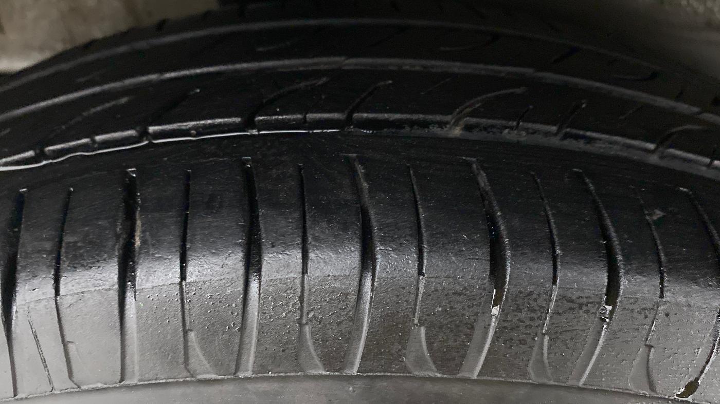 2018 Maruti Celerio VXI CNG, CNG, Manual, 51,126 km, Right Rear Tyre Tread