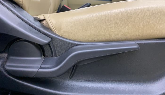 2023 Honda Amaze 1.2L I-VTEC VX CVT, Petrol, Automatic, 38,108 km, Driver Side Adjustment Panel