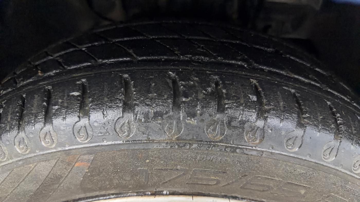 2024 Tata Tiago  XZA Plus CNG, CNG, Automatic, 33,815 km, Right Front Tyre Tread