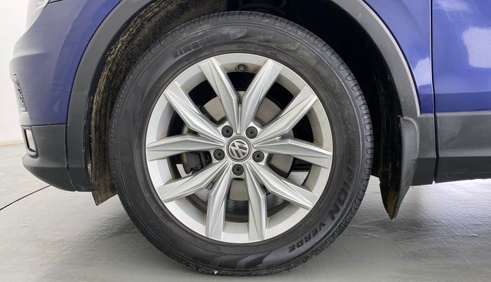2018 Volkswagen TIGUAN HIGHLINE A/T, Diesel, Automatic, 88,907 km, Left Front Wheel