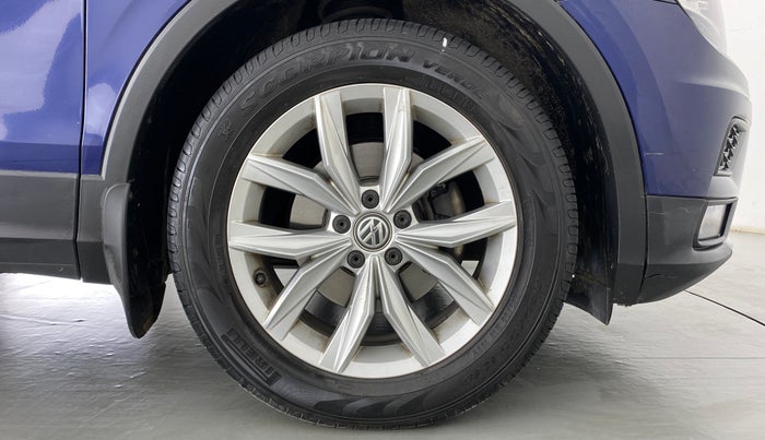 2018 Volkswagen TIGUAN HIGHLINE A/T, Diesel, Automatic, 88,907 km, Right Front Wheel