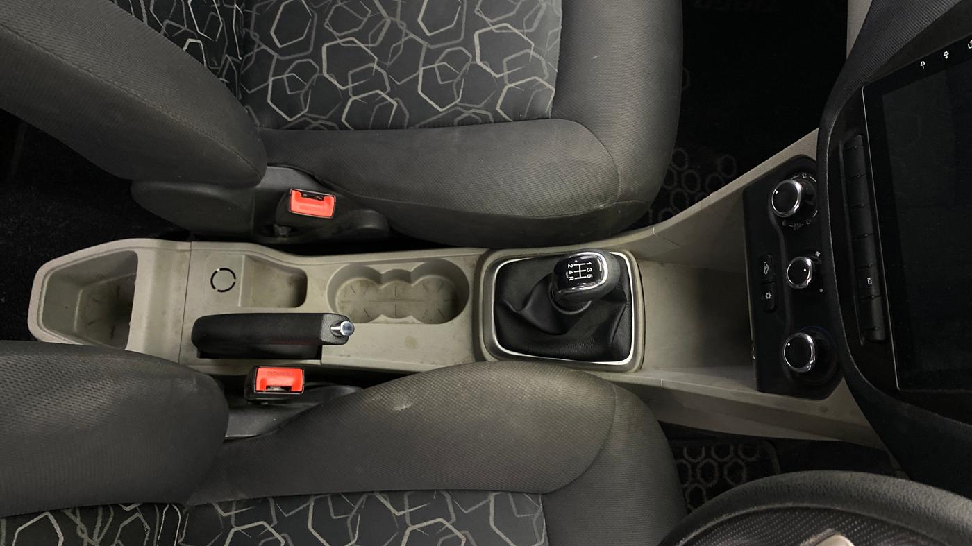 2016 Tata Tiago XT PETROL, Petrol, Manual, 89,738 km, Gear Lever