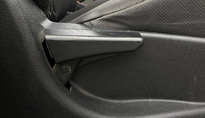 2016 Tata Tiago XT PETROL, Petrol, Manual, 89,738 km, Driver Side Adjustment Panel