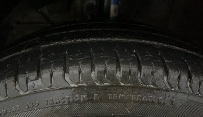 2019 Maruti Swift VXI, Petrol, Manual, 39,125 km, Left Front Tyre Tread