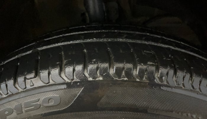 2019 Maruti Swift VXI, Petrol, Manual, 39,125 km, Right Front Tyre Tread