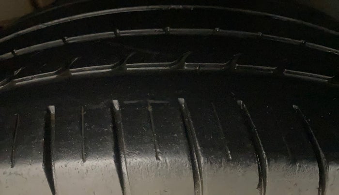 2019 KIA SELTOS GTX 1.4 PETROL, Petrol, Manual, 28,230 km, Right Rear Tyre Tread